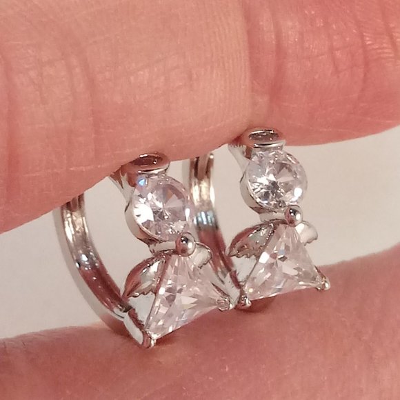 Silver Angel White Diamond Zircon Hoop Huggie Earrings Gorgeous Party Gift - Picture 3 of 6